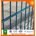 Verrouillage de pvc vert foncé double clôture de fil